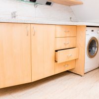 Tischlerei Friedheim Badezimmer Unterschrank mit verbauter Waschmaschine